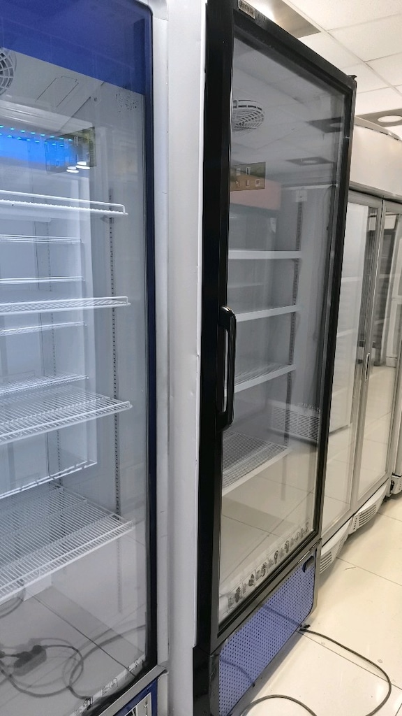 Dolaplarımız yeni nesildir yeni modeldir dijital ekrandır LED ışıklıdı - 11
