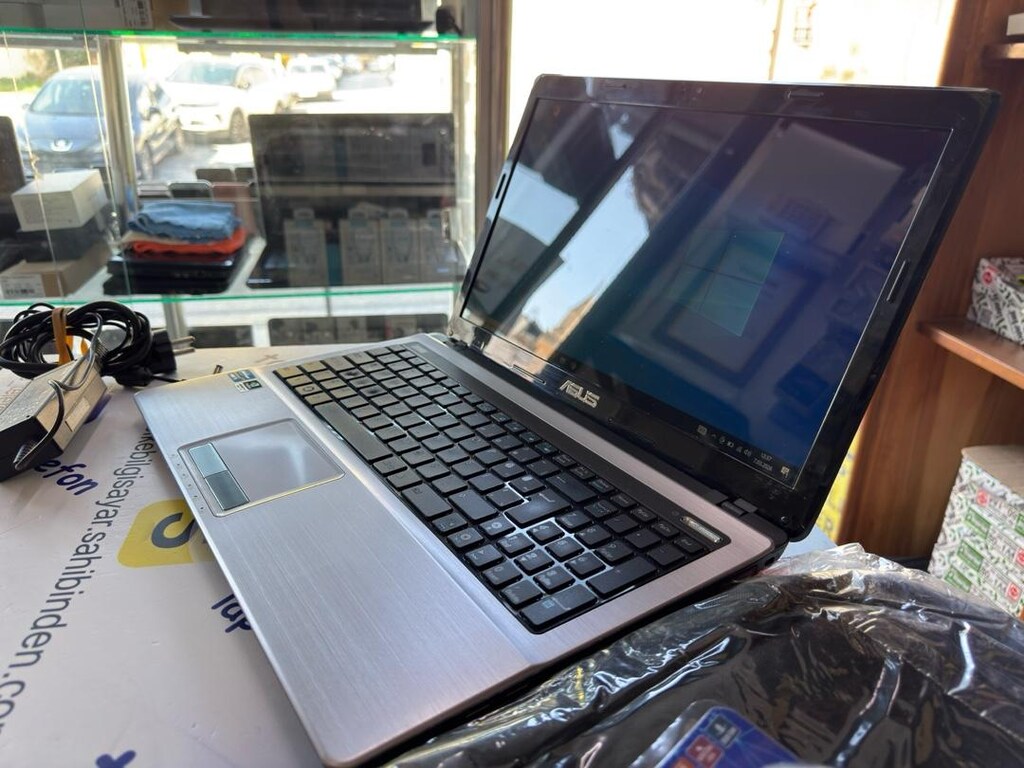 ASUS SIFIR AYARINDA LAPTOP HATASIZ - 3