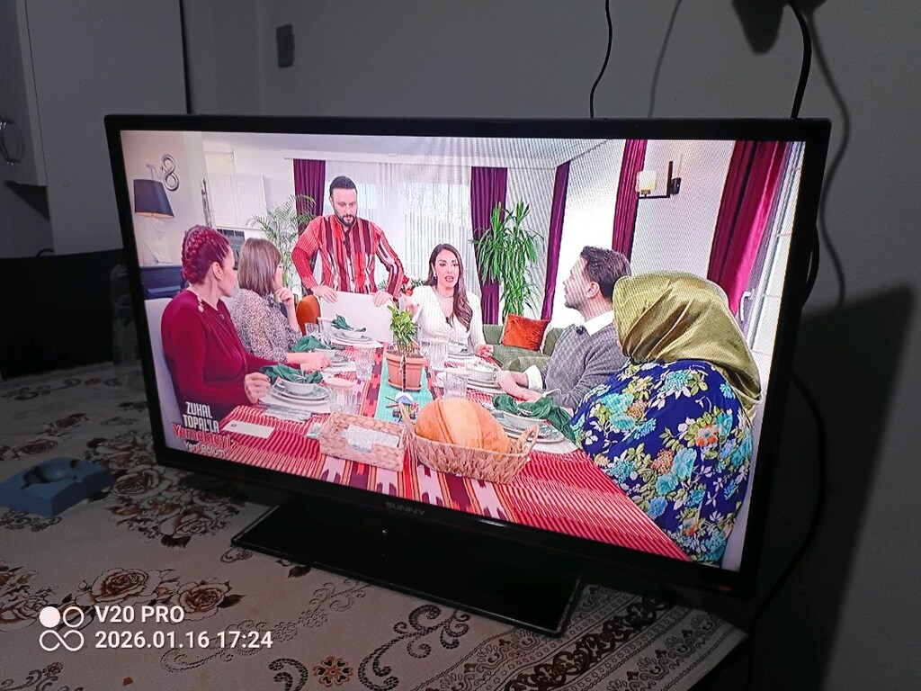 82 ekran LED tv - 3