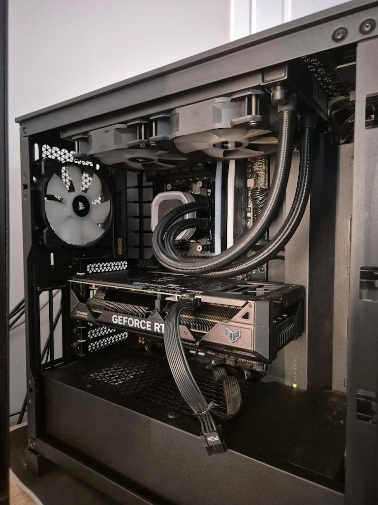 Asus tuf RTX 4070 - 5