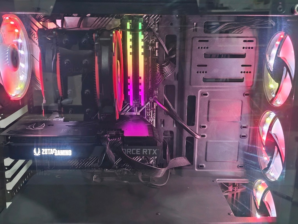 i5 11600K RTX 3070 16GB Ram 512GB SSD 2TB Harddisk - 4