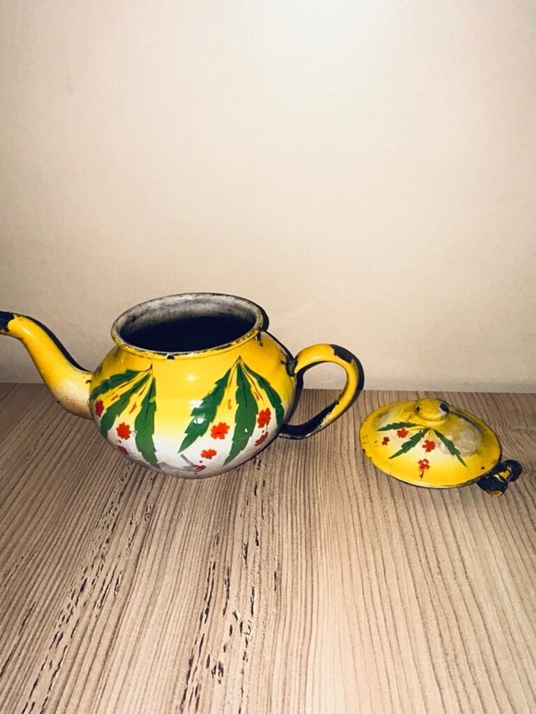 El Boyama Vintage Emaye Çaydanlık. - 2
