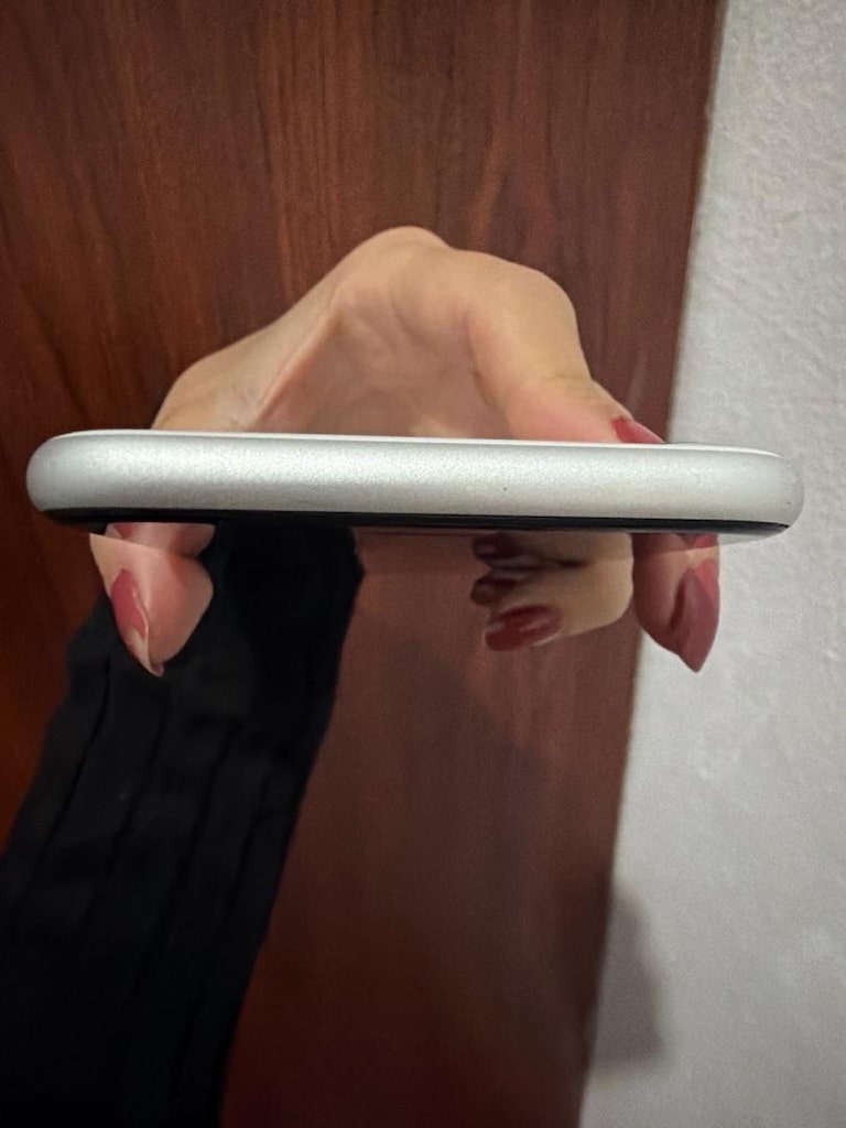 iPhone SE 2. Nesil 64 GB – Anakart Arızalı / Parça Niyetine - 4