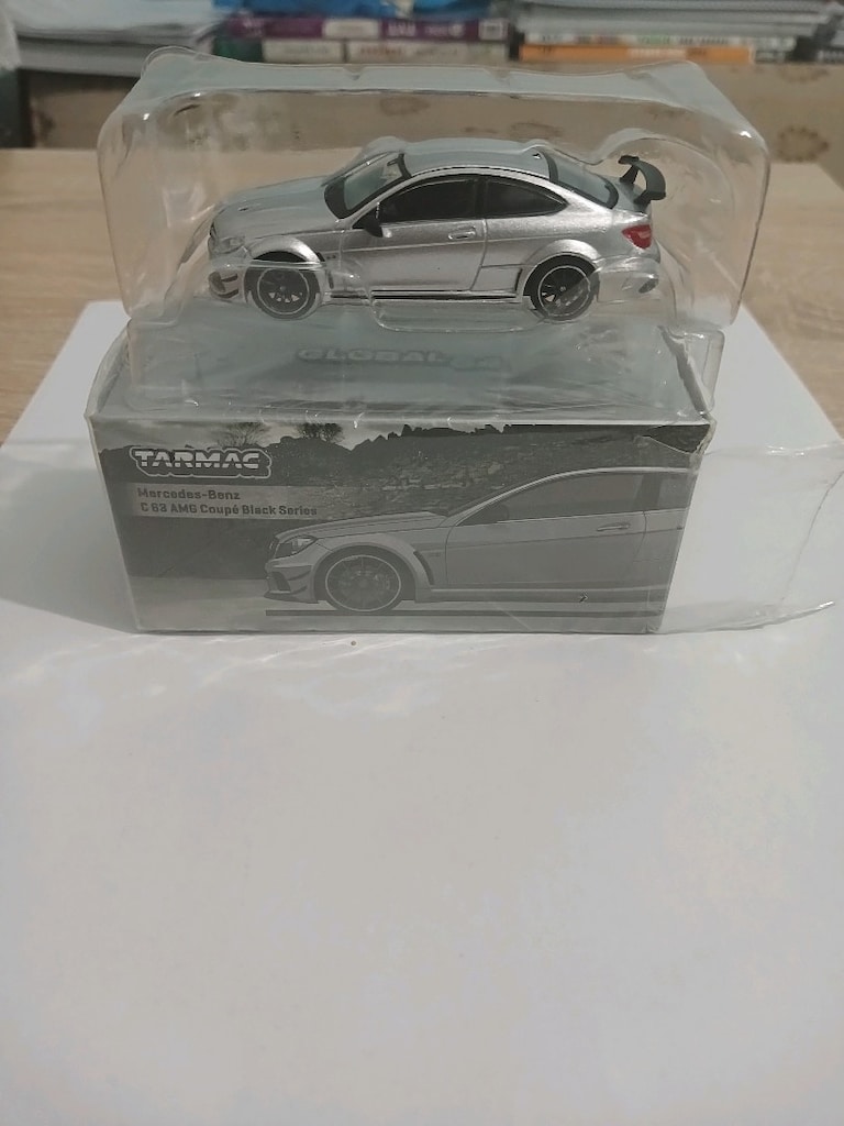 Tarmac Works Mercedes Benz C63 AMG - 3