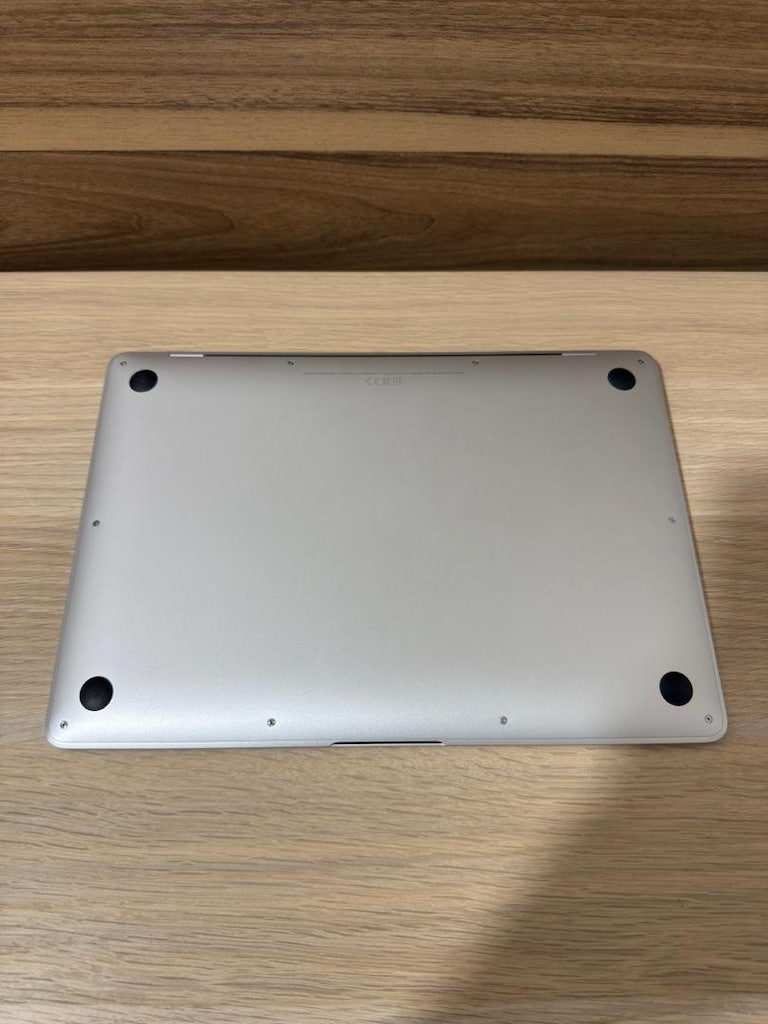 MacBook Air / M1 / 13 inç / 8 GB Ram / 256 GB Ssd - 9