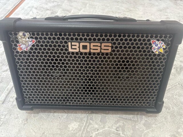 Roland Boss Cube Street2 Amfi (Acil Satılık) Sıfırı 35k