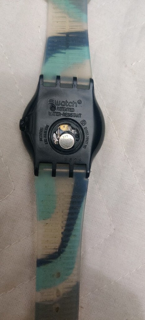 RETRO SWATCH 2005'lerden. KUVARS GÜN-DATE SAAT. - 3