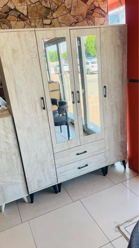 4 kapaklı elbise dolabı - 3
