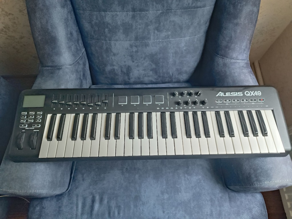 Alesis 49 Tuşlu Geliştirilmiş USB/Midi Klavye (QX49)