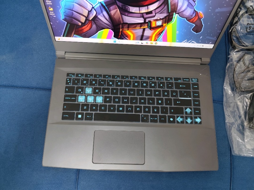MSI Thin 15 Oyun Çizim Leptop - İ5 12450H + 4 GB RTX 2050 + 512 SSD - 8