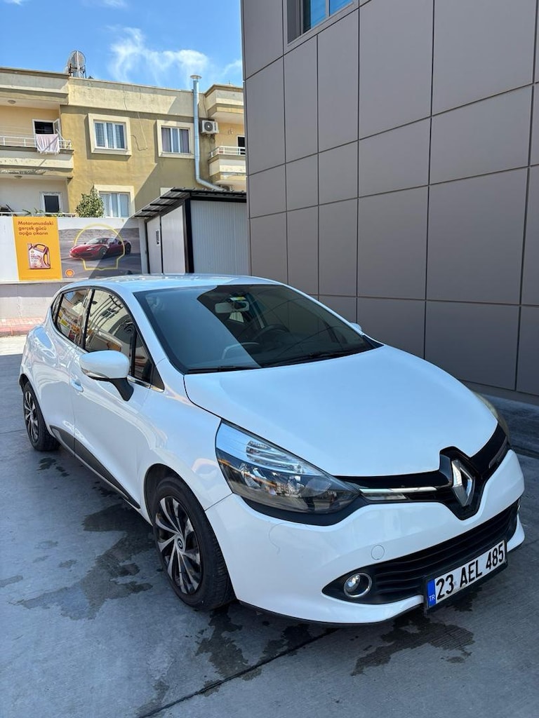 Beyaz Renault Clio - 14