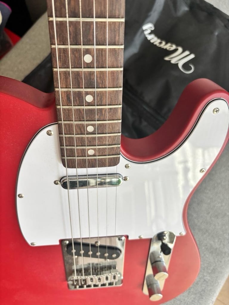Sıfır / Squier Elektro Gitar + Kozmos Amfi + İbanez Kablo (Başlangıç) - 3