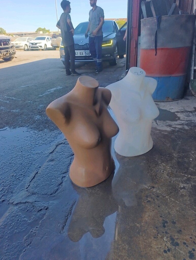 askılık ve plastik manken - 2