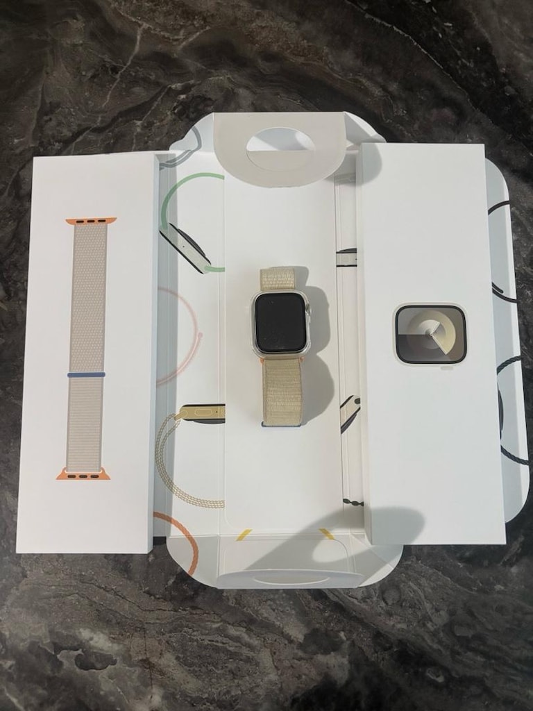 Apple Watch 9 GPS 40mm yıldız ışığı
