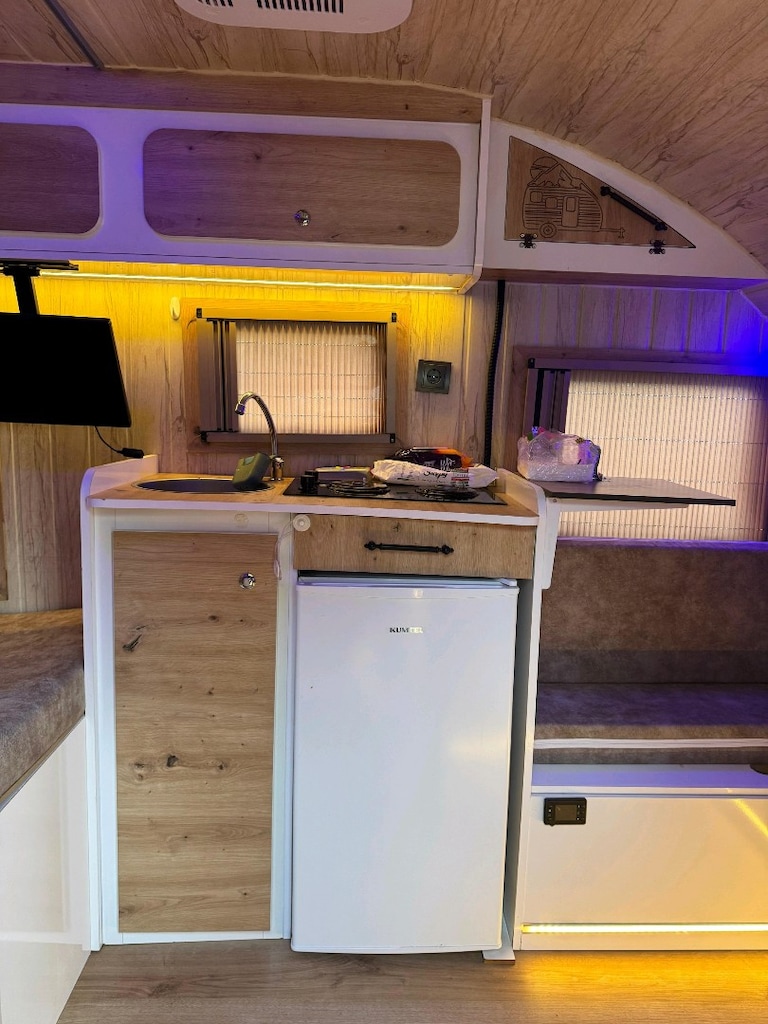 acil satılık çekme karavan ,pazarlık payı vardır - 4
