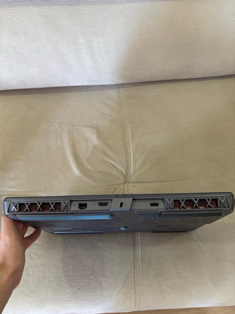 Msi Vector 16 HX AI A2XWIG - 5