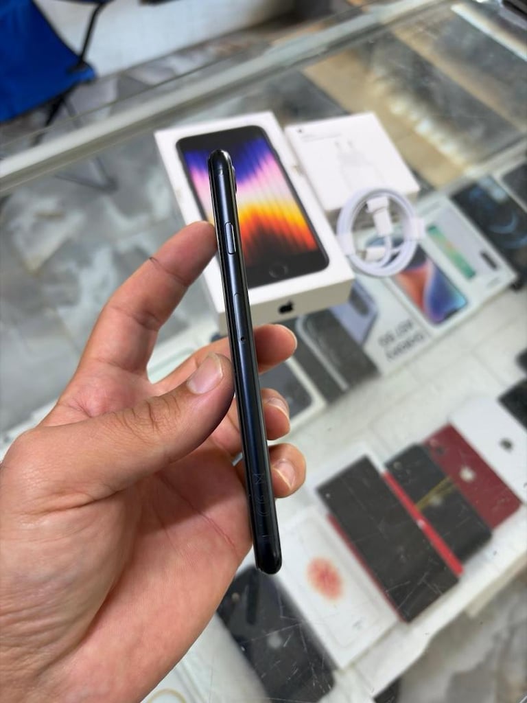 YURTİÇİ İPHONE SE 3.NESİL İOS 18 KUTU FATURALI - 8