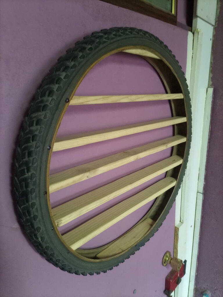 Bisiklet Tekerleğinden Duvar Rafı - 7