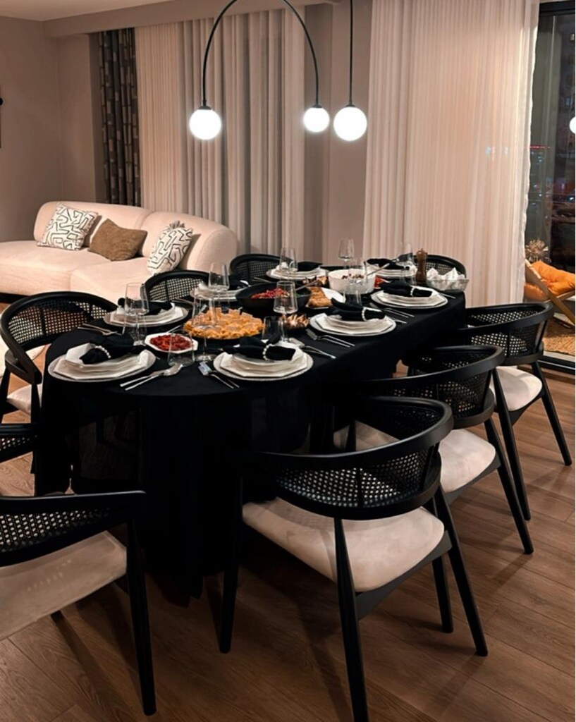 8 Sandalye ve Yemek Masası - 2