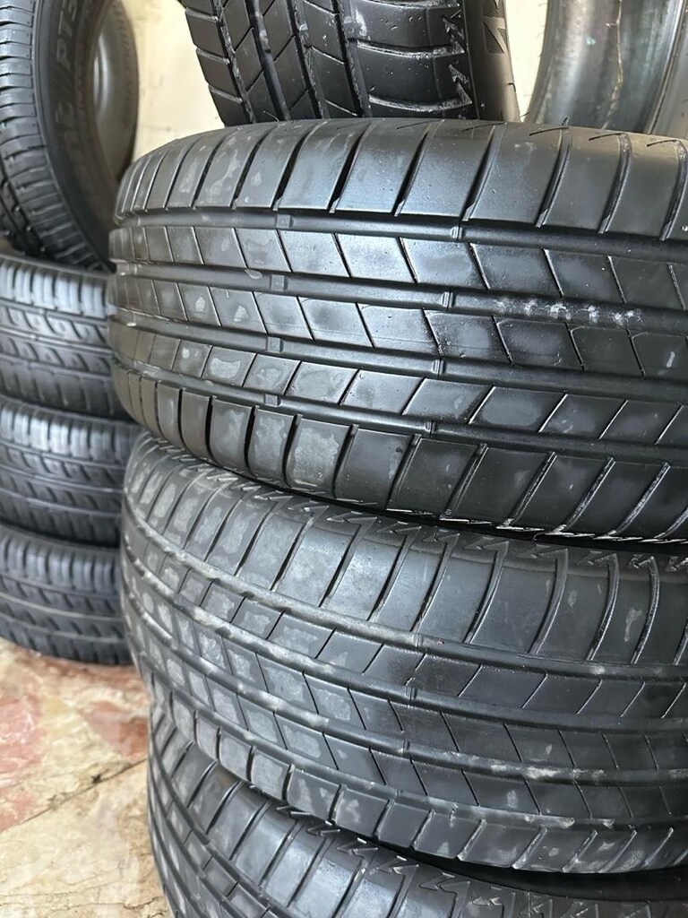 205/60/16 Bridgestone - 2
