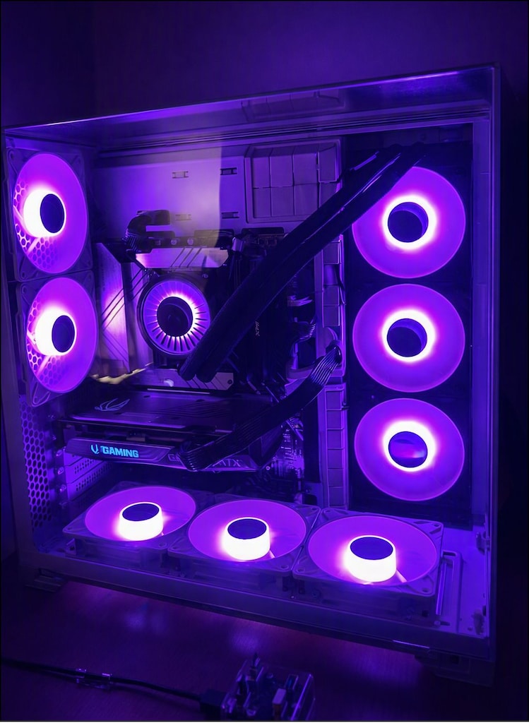 RTX4070 | i5-13600K | 32GB DDR5 | 2TB NVMe | A32" 2K/144Hz Full Setup - 4