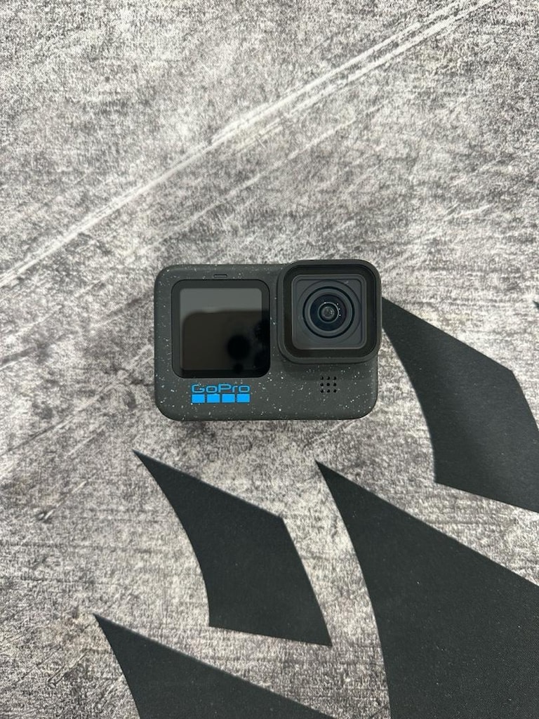 GoPro Hero 12 Black Hatasız, Full Set + Aparatlar