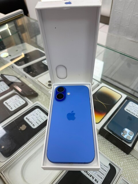 iPhone 16 128/1 YD PİL100 DEVİR0 SIFIR CİHAZDIR ORJİNAL SERİ GARANTİLİ
