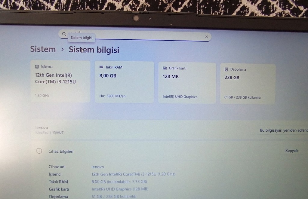 Lenovo IdeaPad 3i (15",7) - 12