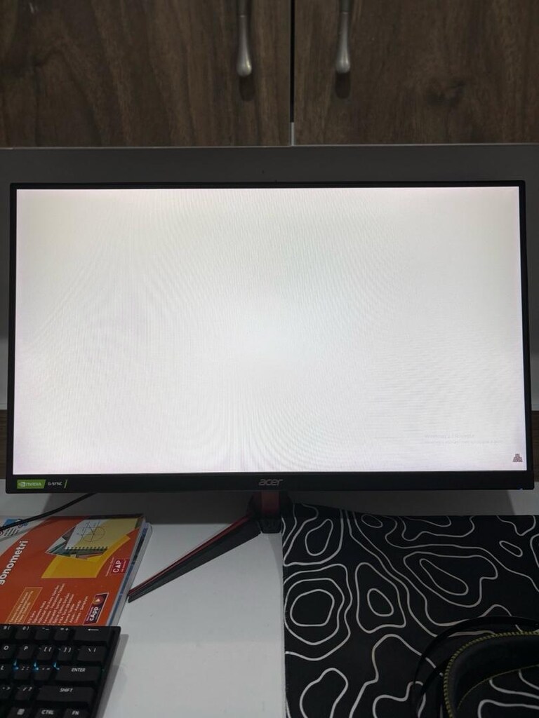 Acer Nitro VG272 240Hz 0.1ms / 1ms IPS Gaming Monitör - 4