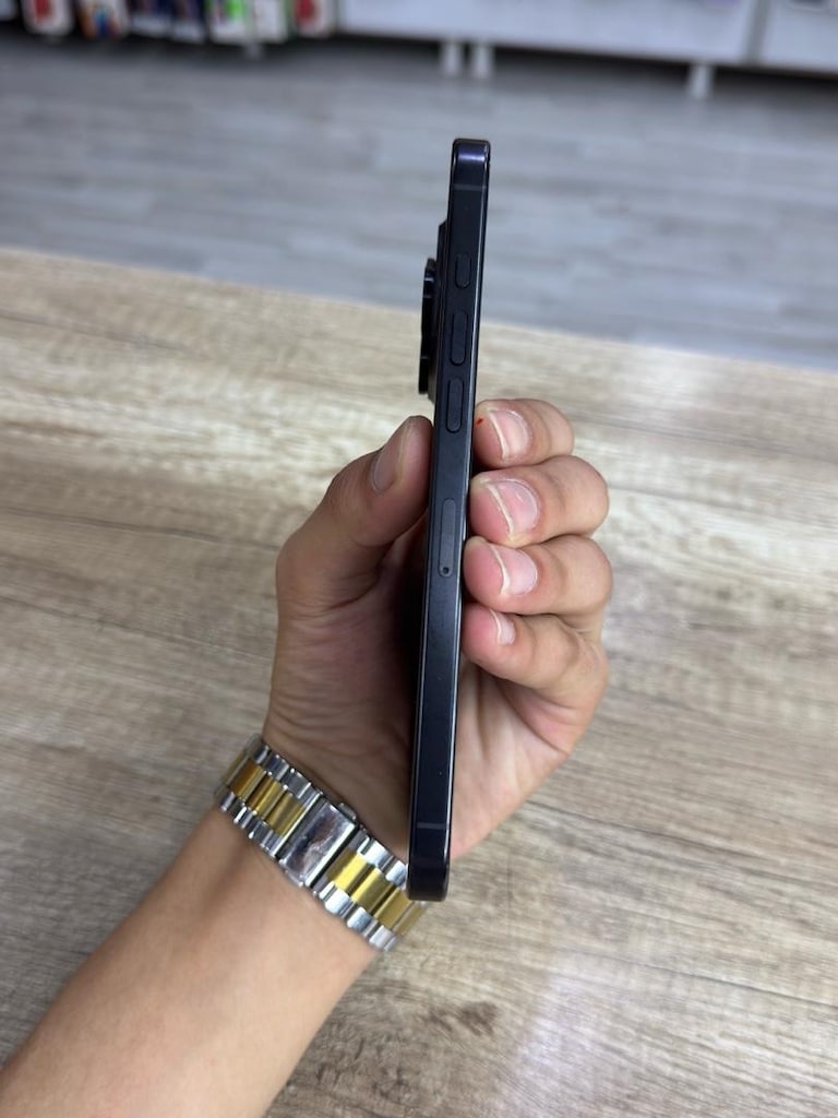 DARK SİYAHI IPHONE 16 PRO MAX - 3