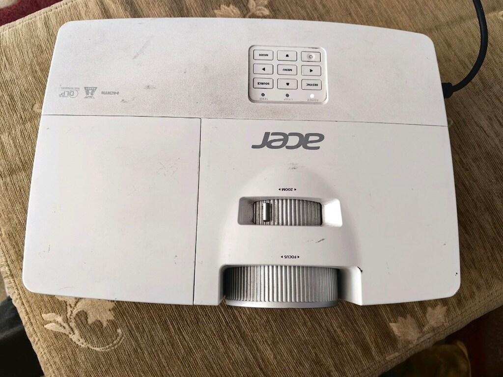 ACER v123ph projeksiyo ARZALI pover ışığı yanıyor ama çalışmıyor - 2