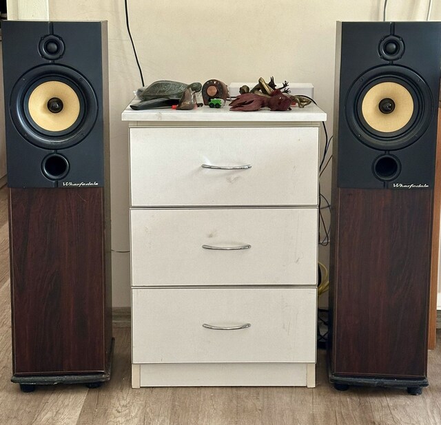Wharfedale Diamond 8.3 İngiliz Kule Hoparlörler