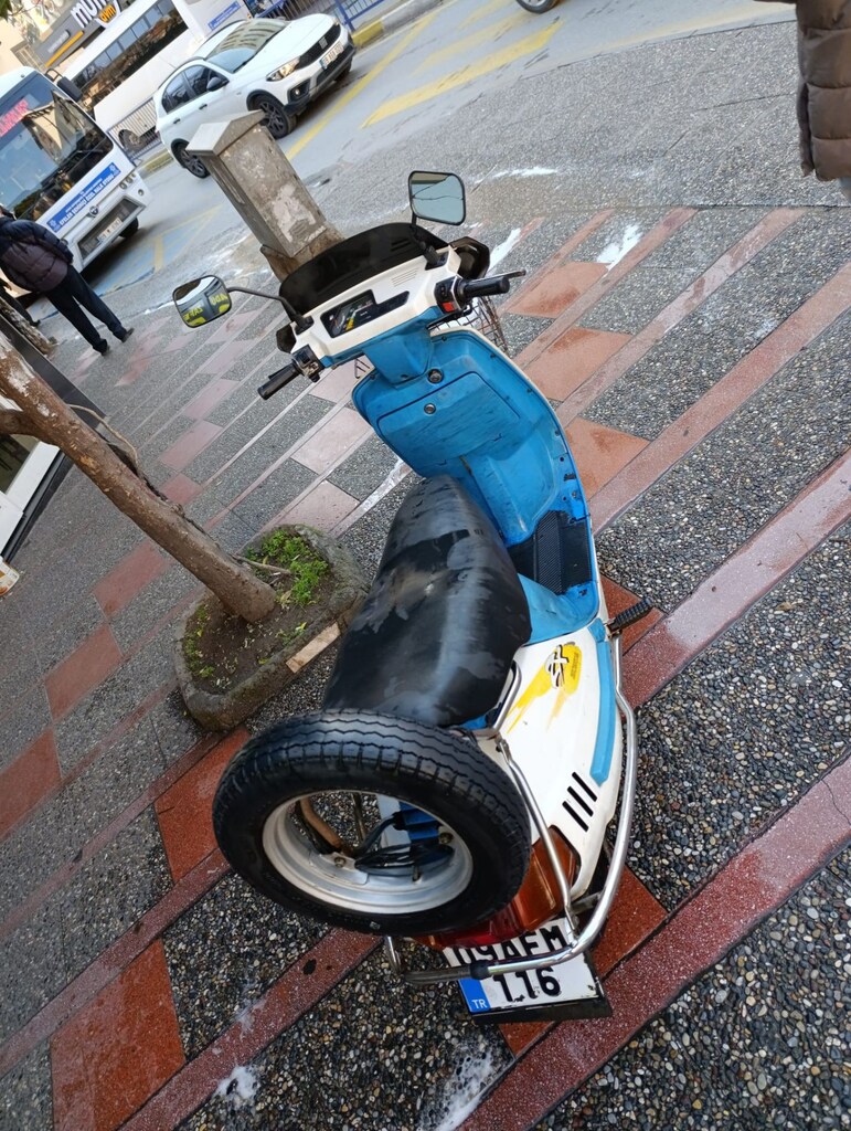 Honda kinetic dx 1999 model - 8