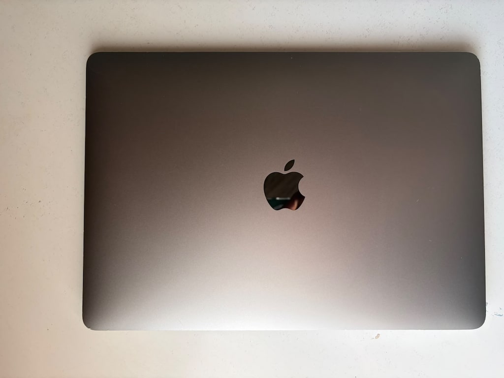 Apple MacBook Air M1 - 8GB / 256GB - Sorunsuz - 2