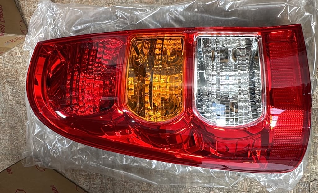 HILUX STOP SAĞ 2005 2006 2007 2008 2009 2010 2011 SIFIR 81561-0K010 - 3