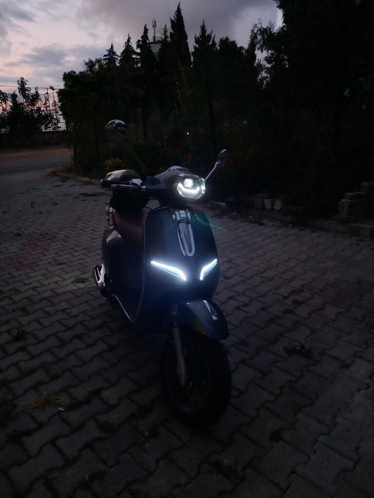 REVOLT RS6 MOTOR 125 LİK 2025 MODEL 700 KM - 9