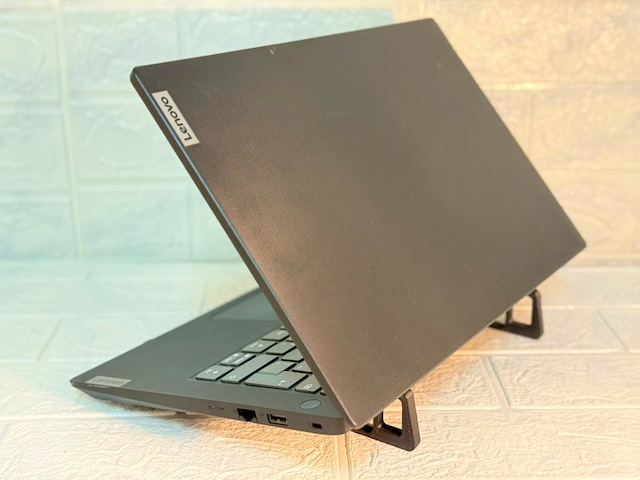 Ryzen 5 5000 Series - 8 gb Ram - 256 gb M2 SSD - Lenovo Laptop - 7