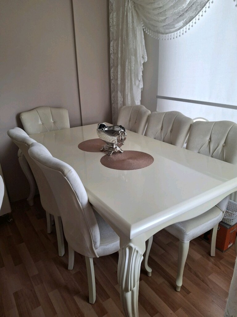 Yemek masası ve altı tane sandalye - 2