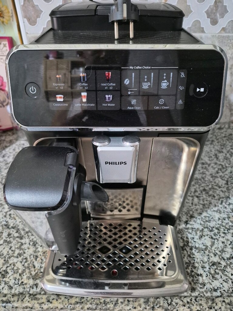 Philips LATTE GO EP 3347/90 Tam Otomatik Espresso Makinesi - 2