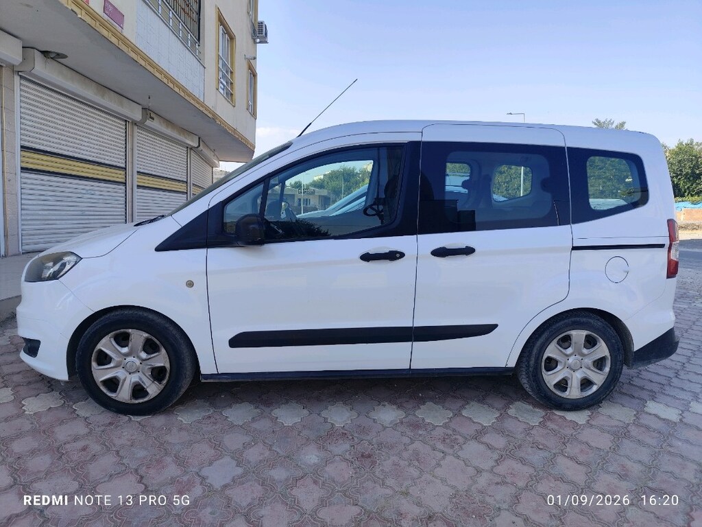 2015 model Ford courier Trend - 3