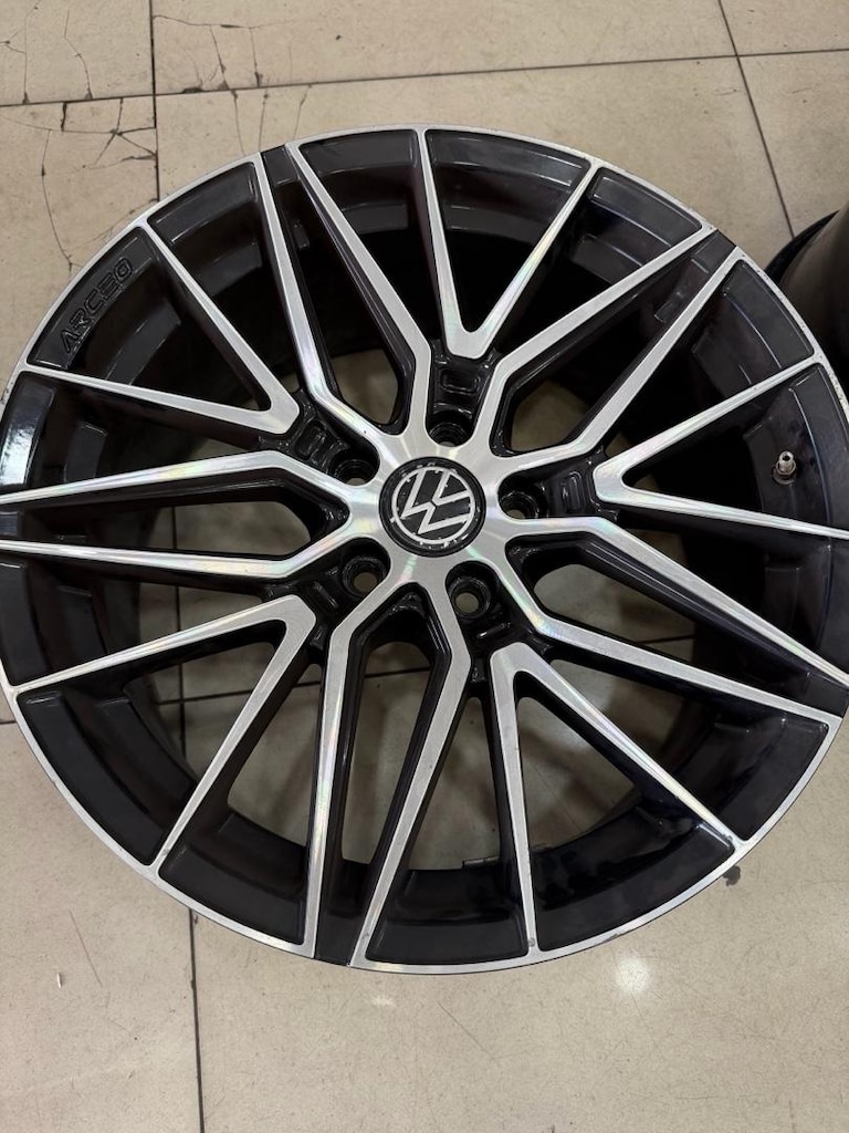 Arceo Roma 18 inc 5x112 golf uyumlu jant takimi