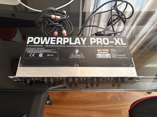 Behringer Powerplay Pro-XL HA4700 4 Kanallı Kulaklık Amfisi – Çalışır