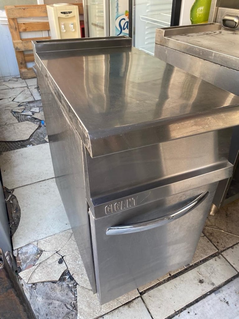 Tezgah 40lık GIGANT İtalyan Döner Altı Tezgah - 2