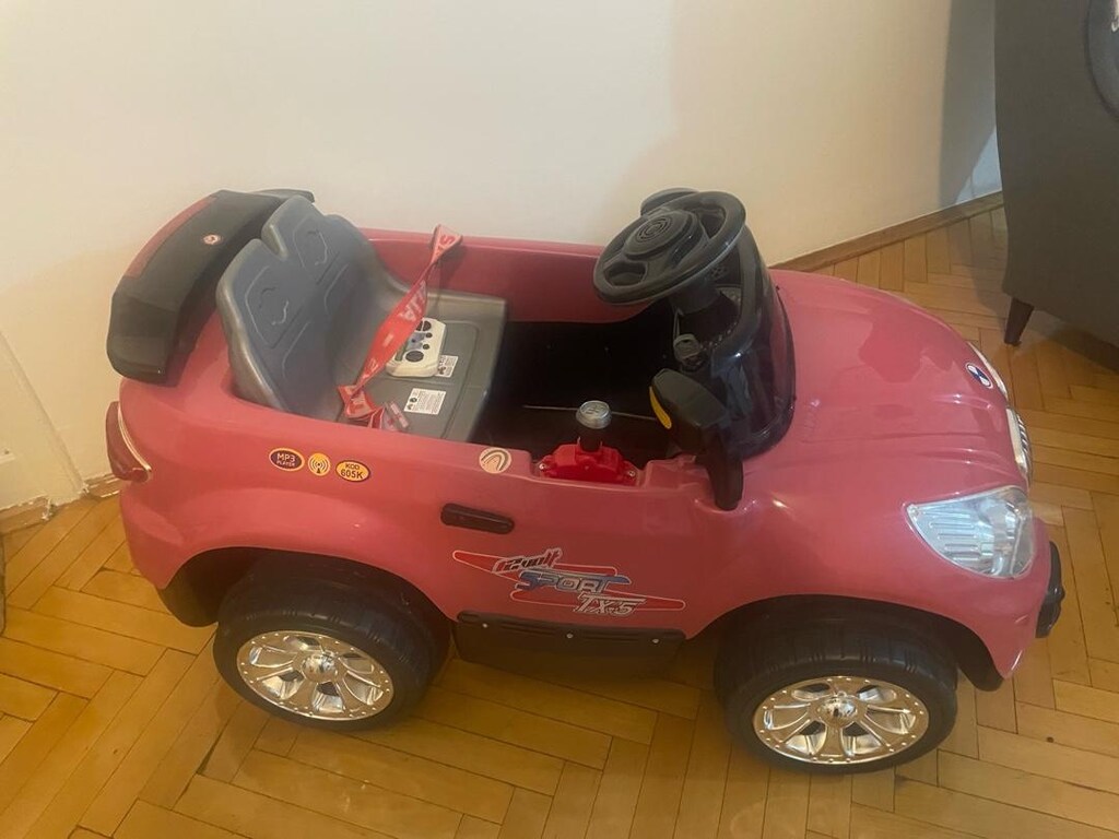 Uzaktan Kumandalı 12 Volt Akülü Araba - 2