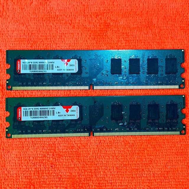 Tograt TGR800D4N6/4G 4 GB DDR2 800 MHz CL6 Ram (Sadece AMD için)