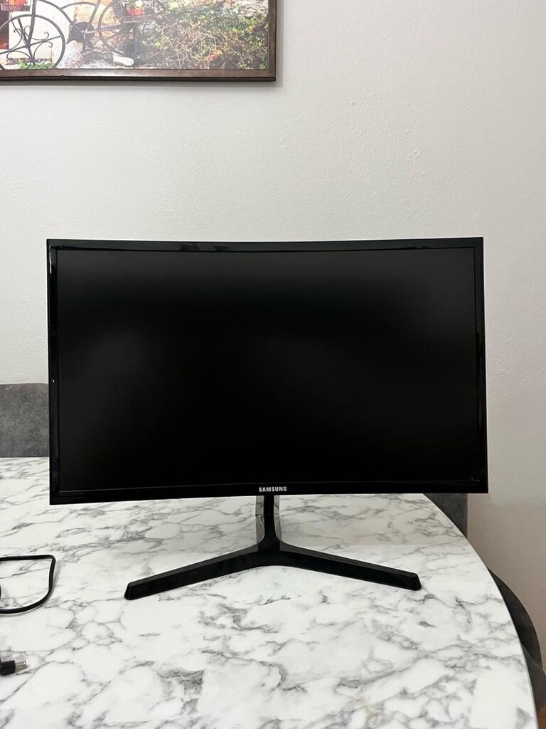 Samsung 24" Curved (Kavisli) Temiz Monitör - Kutulu/Sıfır Ayarında - 2