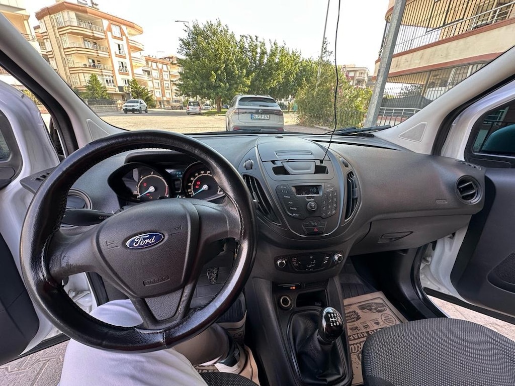 Ford Courier 2016 178.000km Ağır hasarlı geçiyor - 11