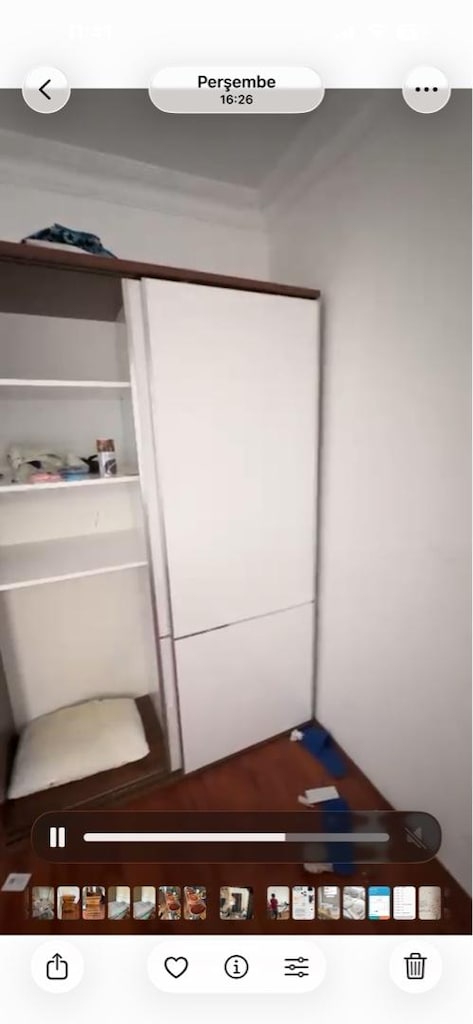 acil satılık beyaz gardrop en 1.52cm boy 2.50cm - 3