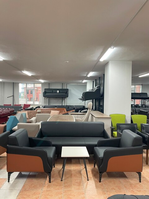 KLAS OFİS ÜSKÜDAR PARLAK SİYAH DERİ 3+1+1 OTURMA GRUBU