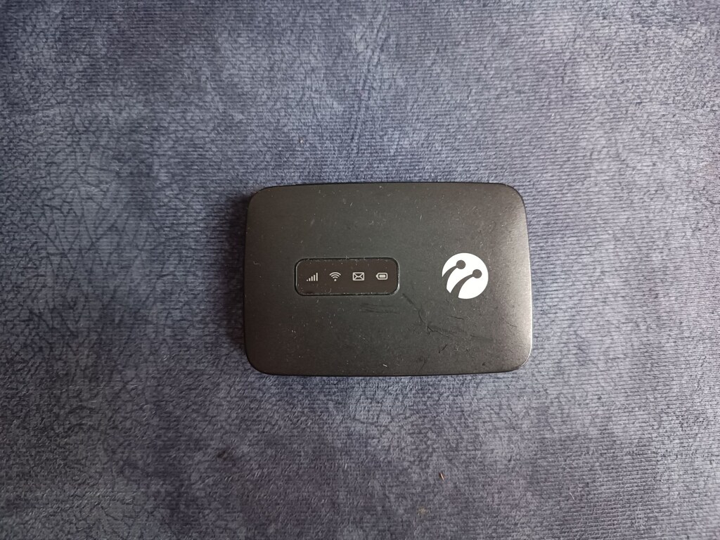 Turkcell 150 Mbps 4.5G Taşınabilir Modem (MW40V1) - 2